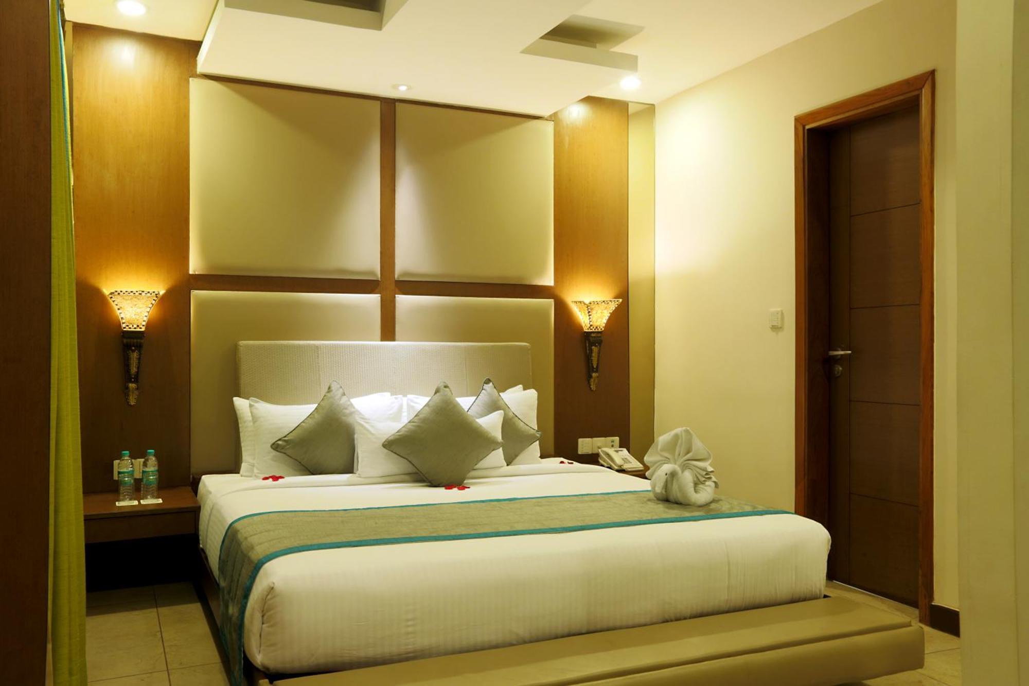 Hotel Lemon Wood By West End Delhi Airport 3* New Delhi