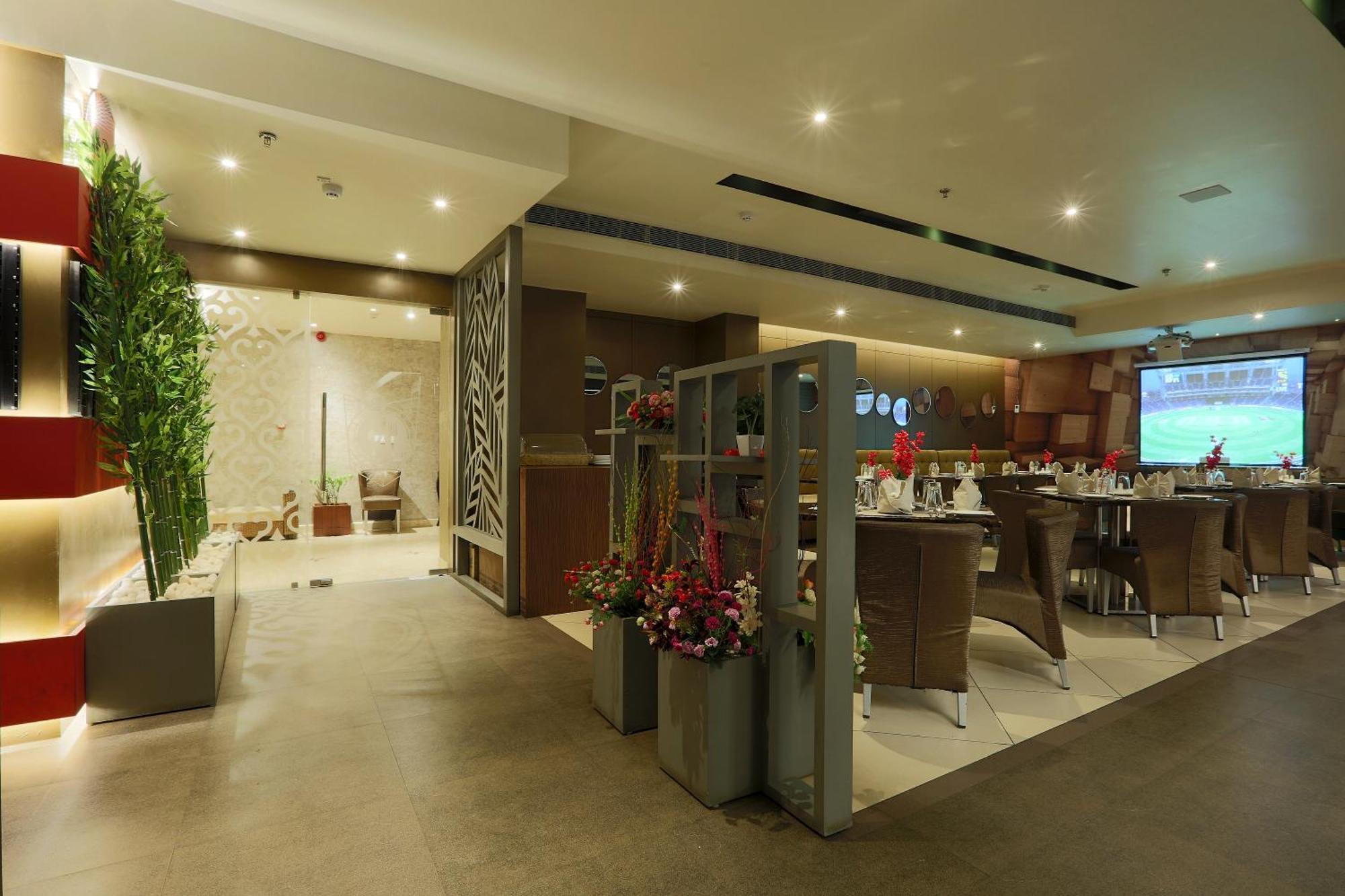 Hotel Lemon Wood By West End Delhi Airport 3* New Delhi