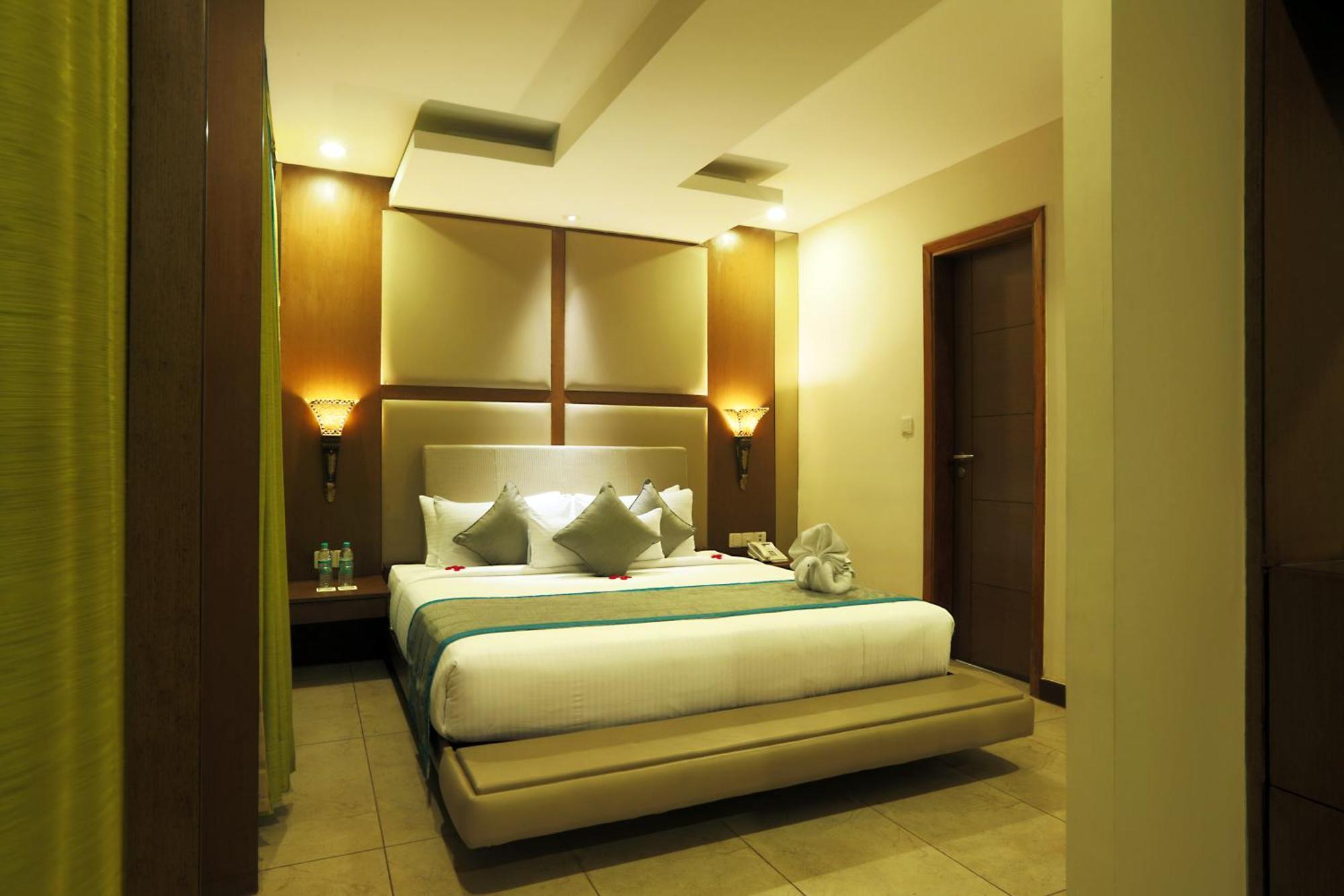 Hotel Lemon Wood By West End Delhi Airport Hotel New Delhi