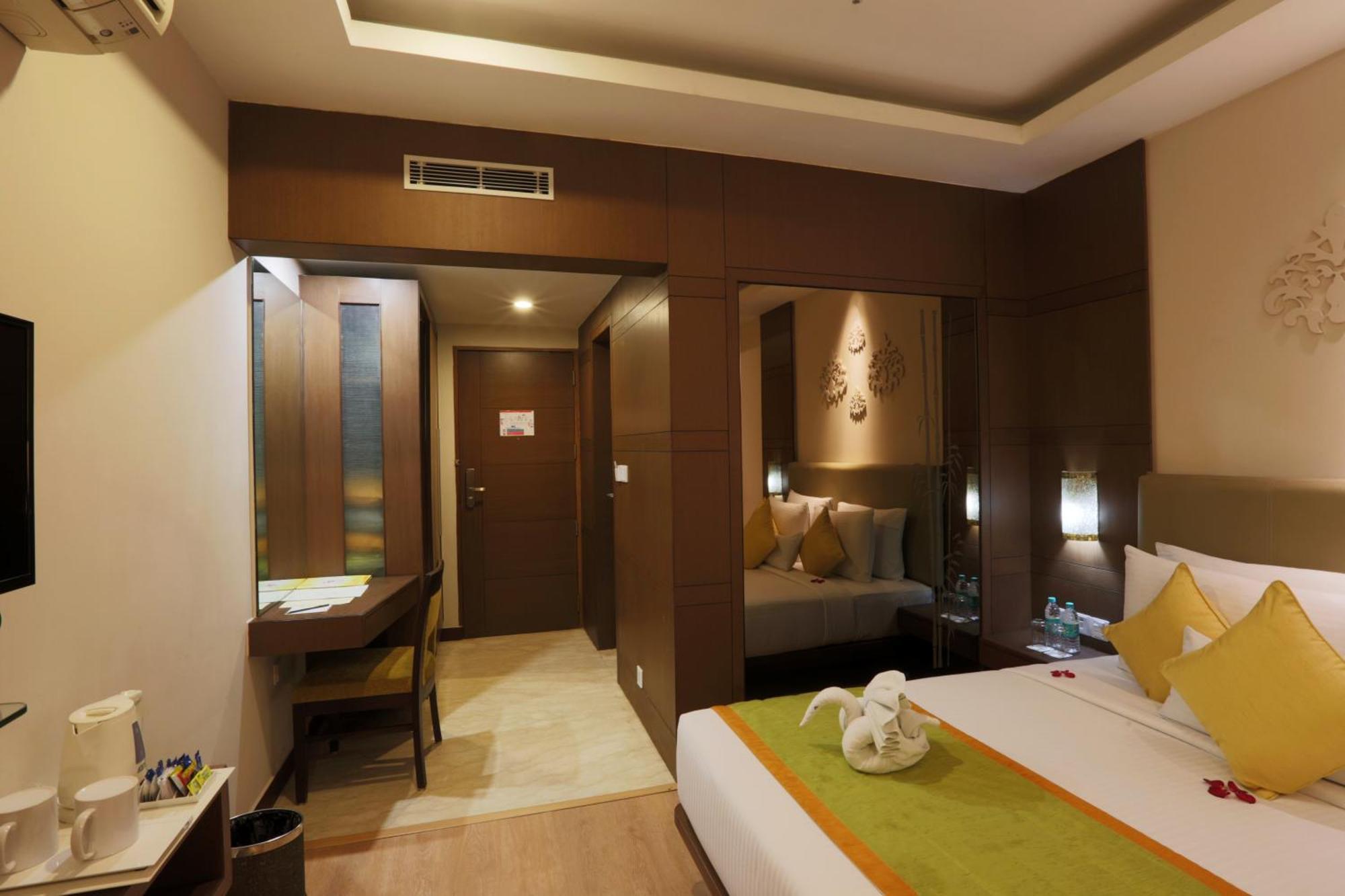 Hotel Hotel Lemon Wood By West End Delhi Airport 3*
