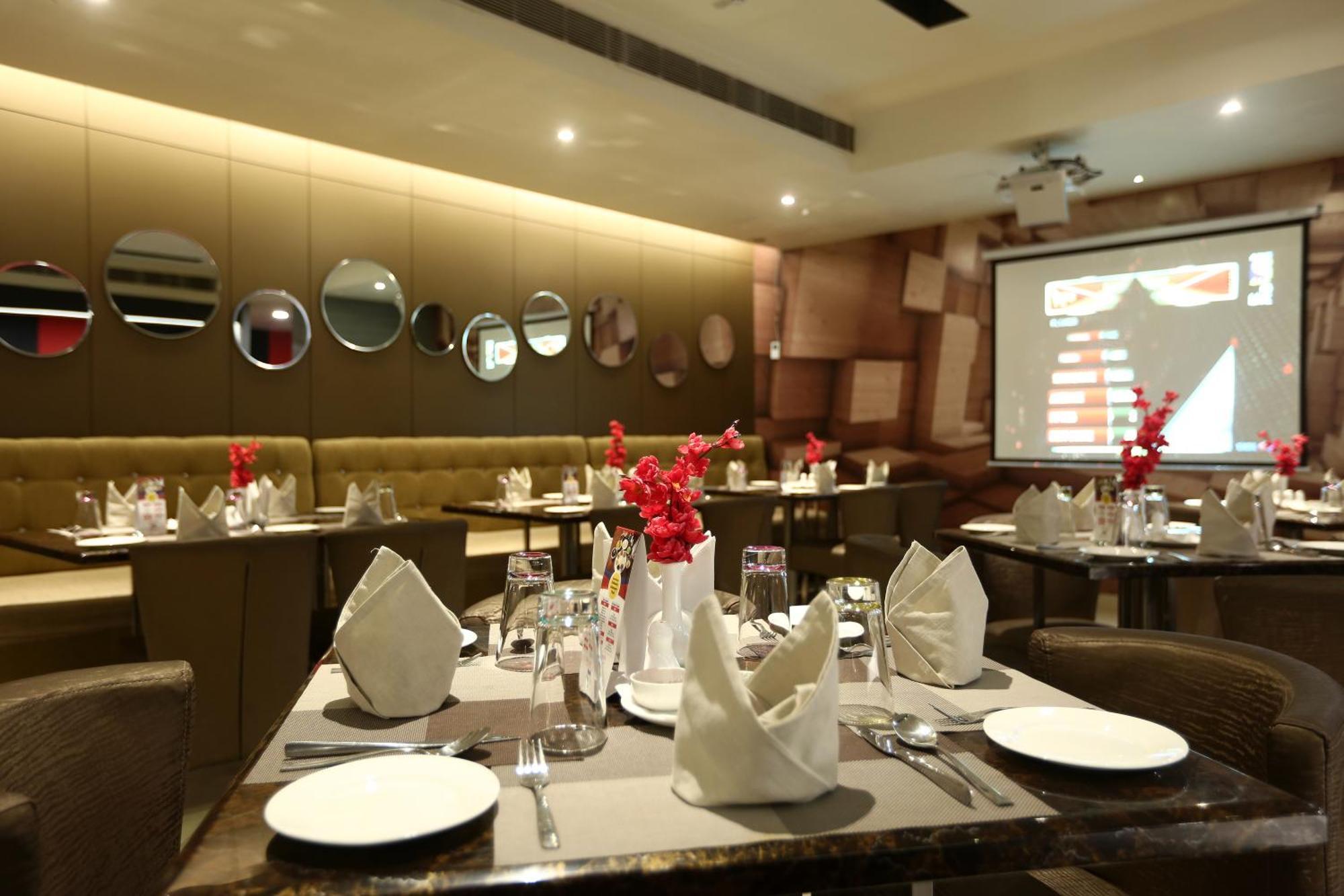 Hotel Hotel Lemon Wood By West End Delhi Airport 3*