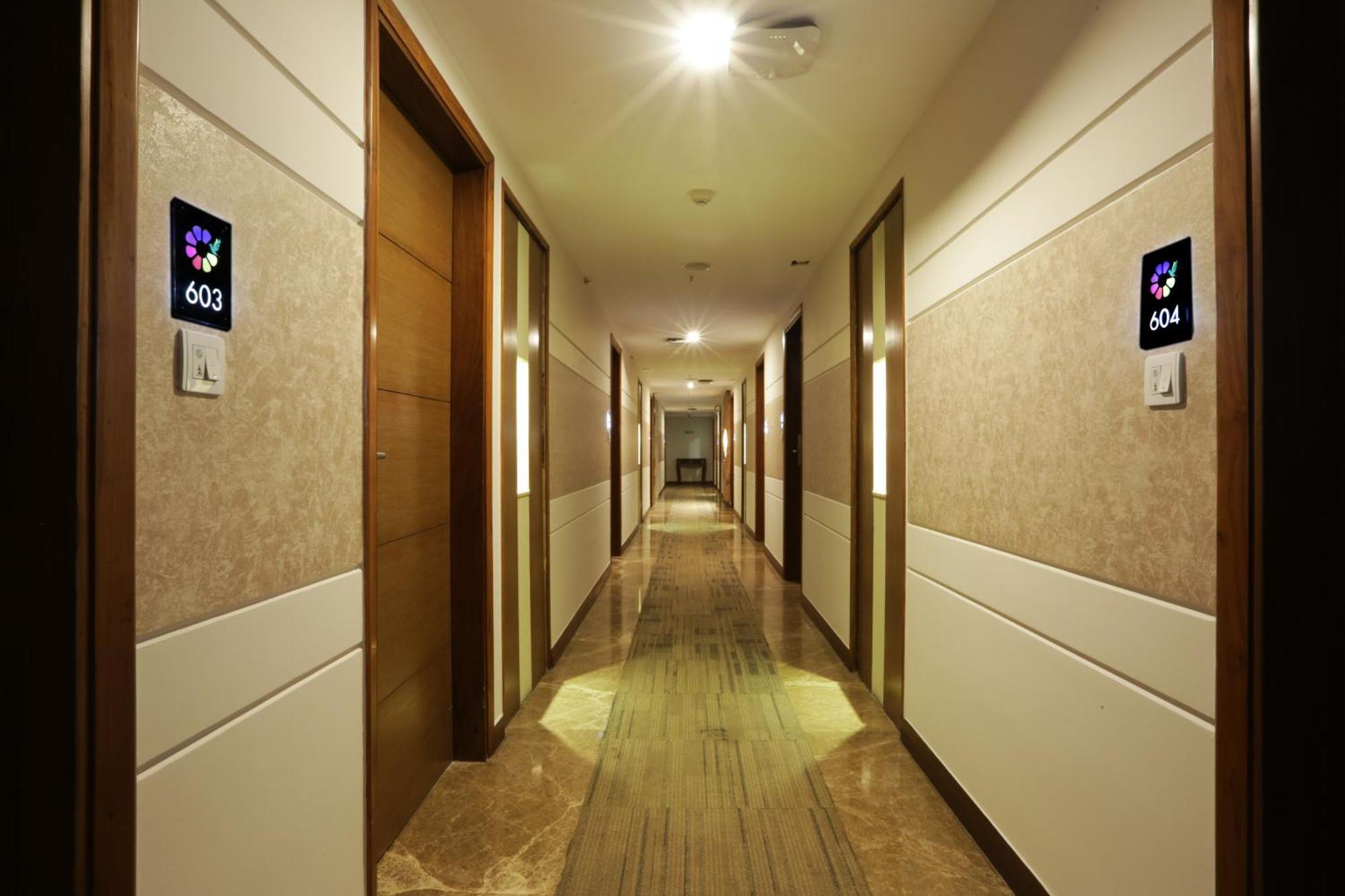 Hotel Lemon Wood By West End Delhi Airport New Delhi