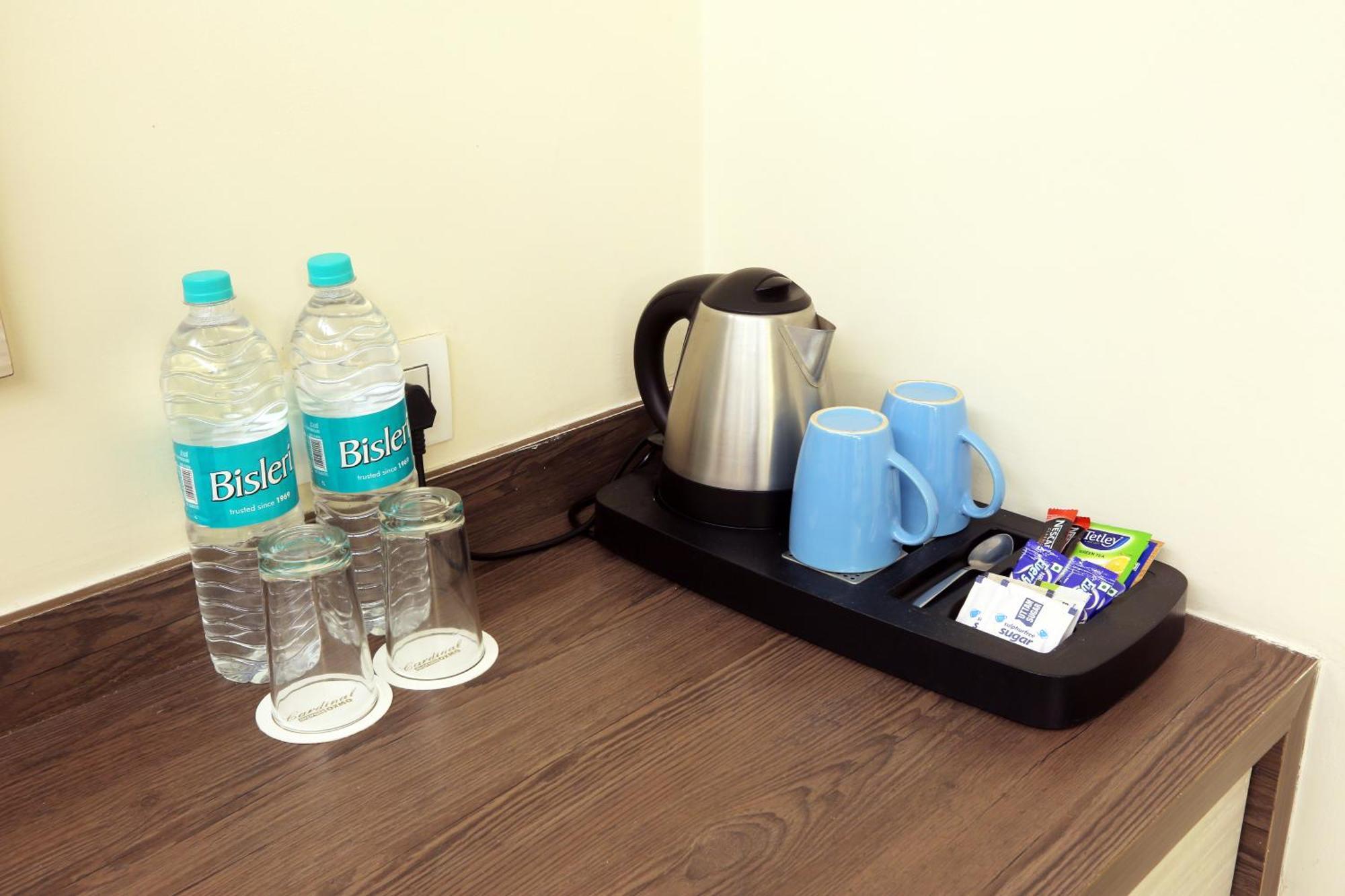 Hotel Hotel Lemon Wood By West End Delhi Airport 3*