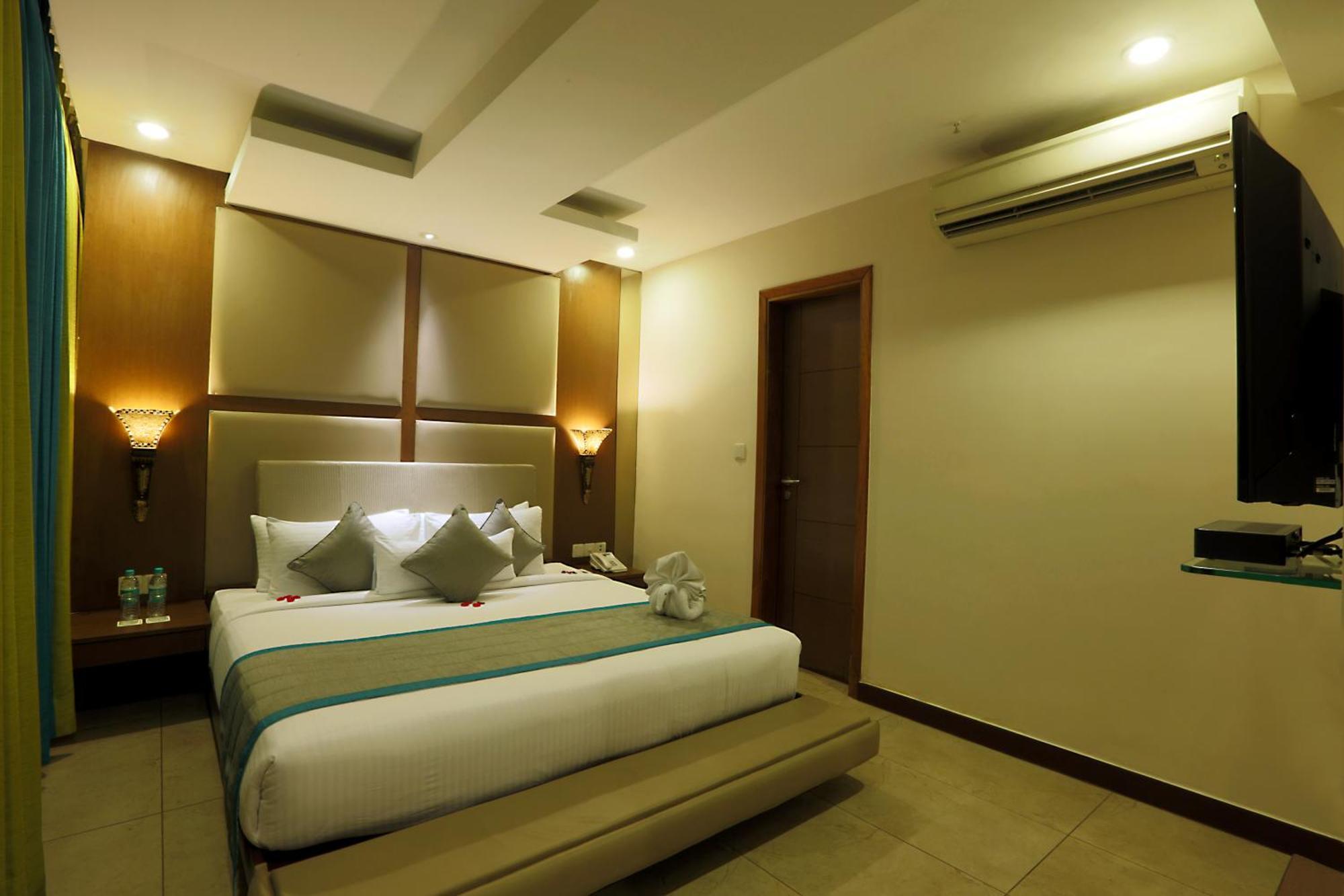 Hotel Lemon Wood By West End Delhi Airport New Delhi